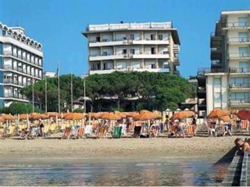 Hotel Ambasciatori Palace Lido di Jesolo Exterior photo