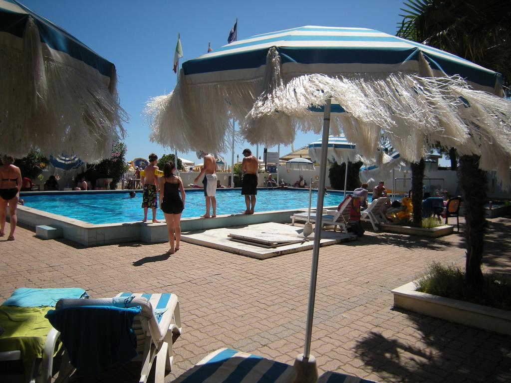 Hotel Ambasciatori Palace Lido di Jesolo Exterior photo